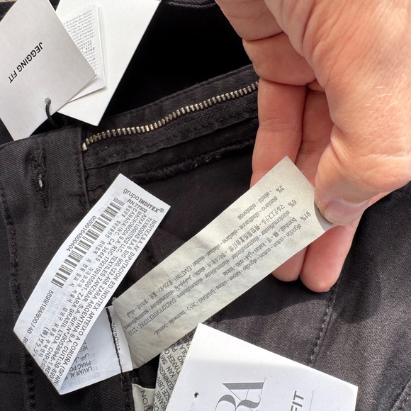 Zara Black Jegging Fit Jeans – Size 40 (US 8 / UK 12 / EUR 40) - Picture 4 of 4